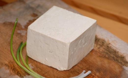 豆腐吃多了容易引起哪些疾病 易引起消化不良、肾功能衰退