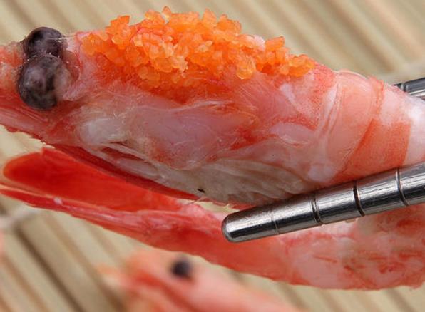 带籽北极冰虾可以直接吃吗 带籽北极甜虾的籽能吃吗